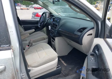 2011 Dodge Grand Caravan Mainstreet z USA, uszkodzony, nr VIN 2D4RN3DG8BR754812